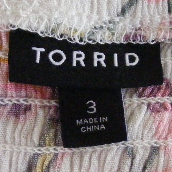 TORRID Top, 3/3X, Off-white/Pink Floral, Smocked, Lace front, Short sleeves - Picture 10 of 14